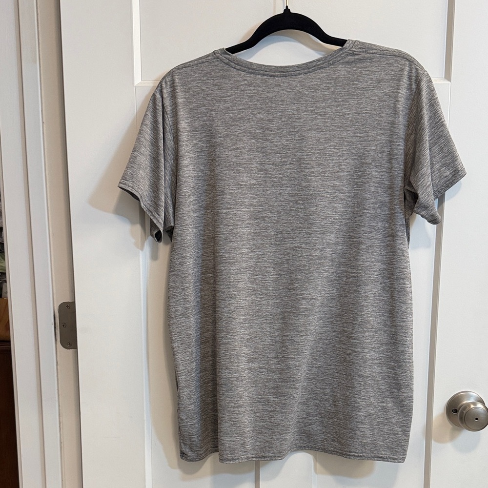 Patagonia Capeline Cool Daily Heather Gray Tee with Mountain Graphic - Picture 3 of 3